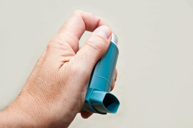 Asthma inhaler -- Image credit: pixarno | stock.adobe.com